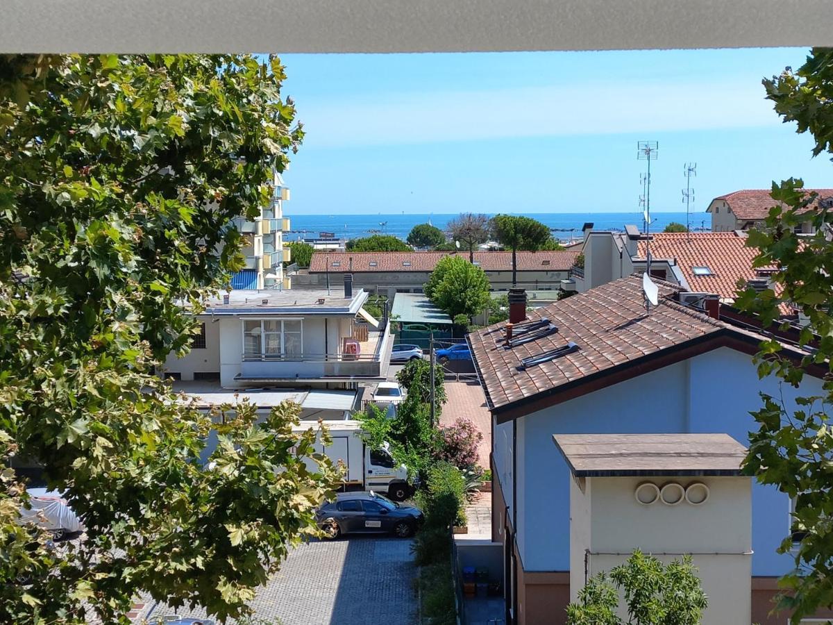 Hotel Sasselli Cesenatico Esterno foto