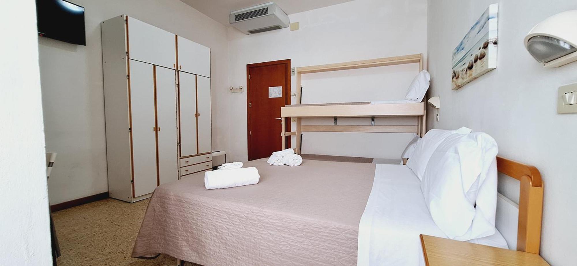 Hotel Sasselli Cesenatico Esterno foto